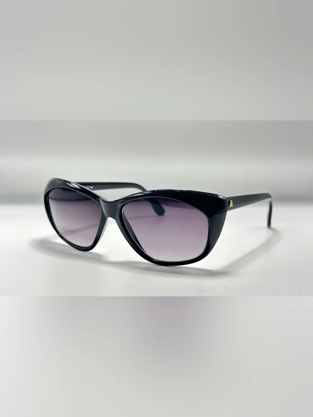 Liz Claiborne Black Oval Sunglasses Frames Only